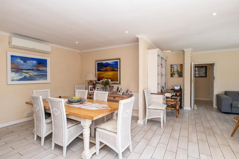 To Let 3 Bedroom Property for Rent in Constantia Western Cape